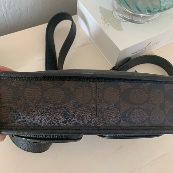 COACH Pennie Signature Canvas Women's Crossbody Bag - Brown. Excellent Condition - Picture 6 of 9